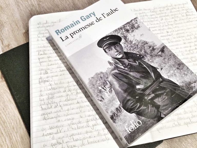 La Promesse De L Aube Livre Résumé LA PROMESSE DE L'AUBE DE ROMAIN GARY - Livrepoche.fr